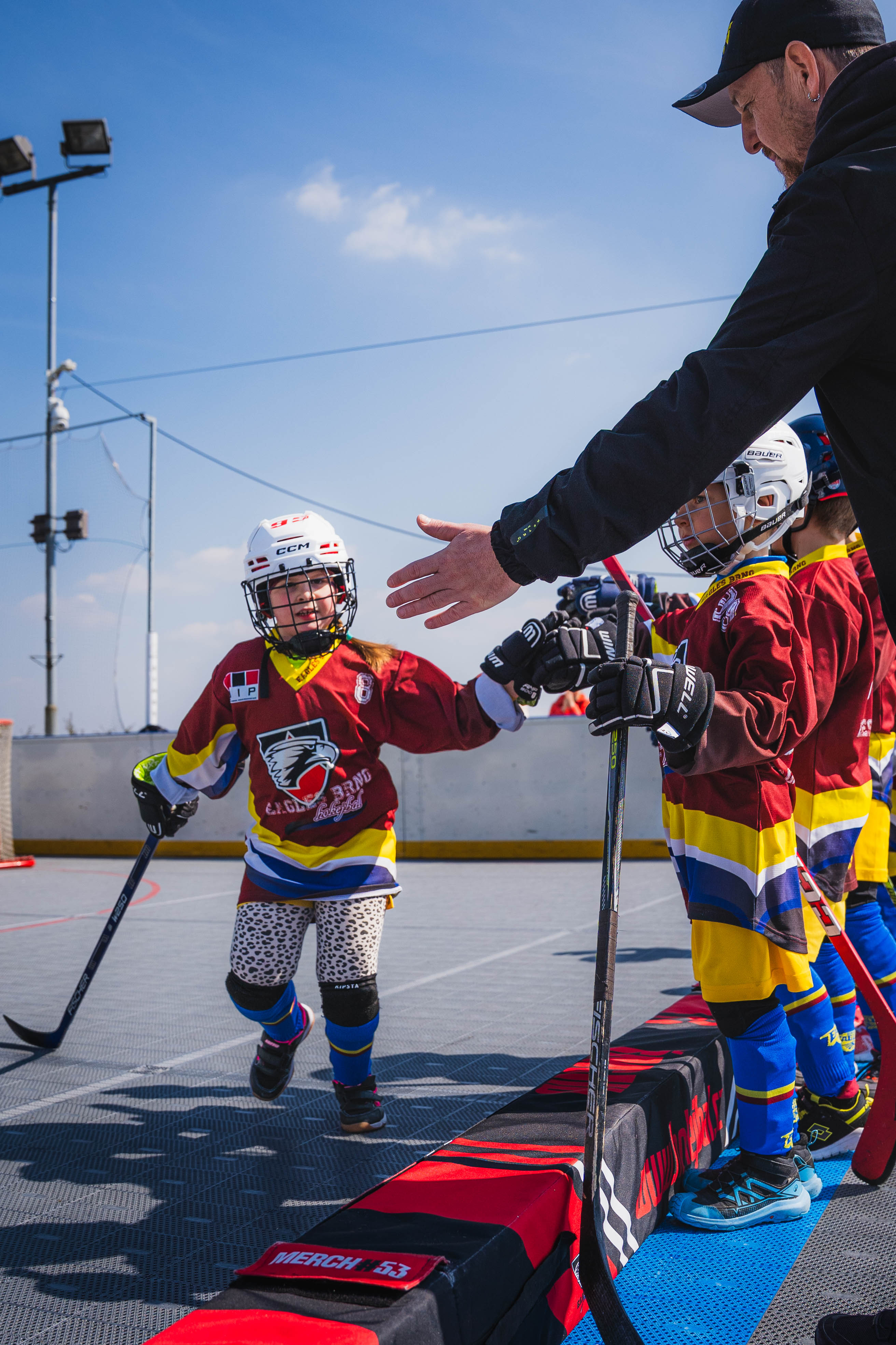 Přípravka Eagles Brno – high five s trenérem